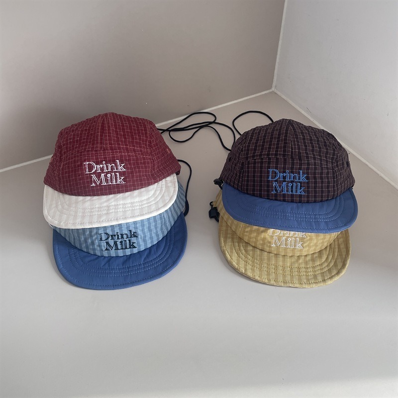 Детская бейсболка с мягким коз – обзор и цена Embroidery Knit