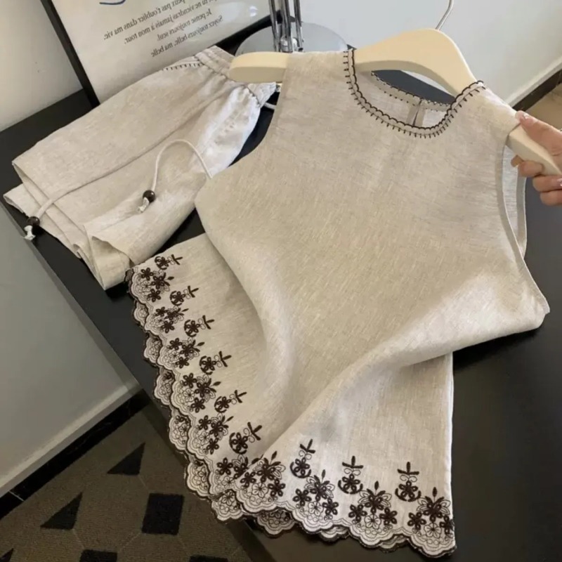 Простой стиль Old Money из хло – обзор и цена Embroidery Uniforms