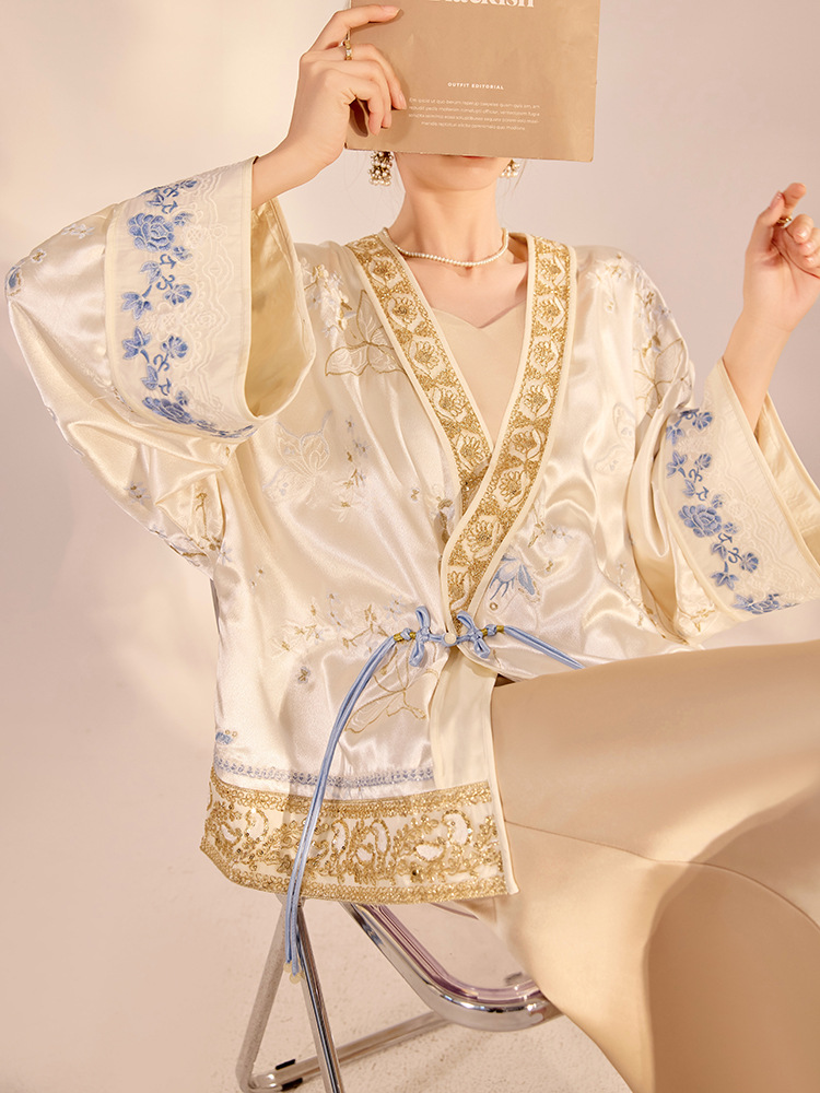 Весенняя коллекция 2026: Новая – обзор и цена Embroidery Knit