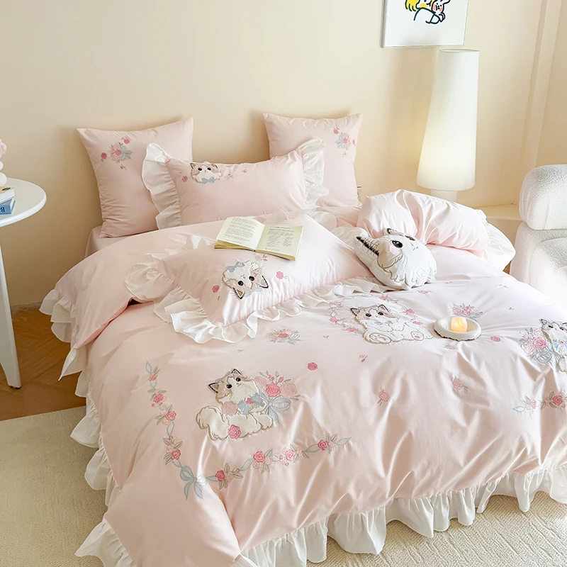 Розовый комплект постельного б – обзор и цена Embroidery Quilt Cover